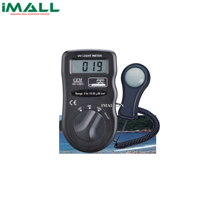 Thiết bị đo ánh sáng UV CEM UV-1302 (40~400.000 Lux)